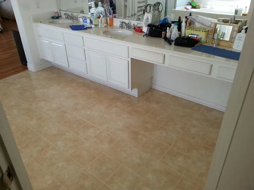 Expert outlet and switch repair in San Deigo, CA by Araiza Handyman Service & Repair
