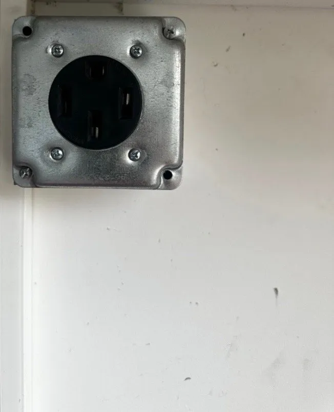 Slide of Ararat Electric