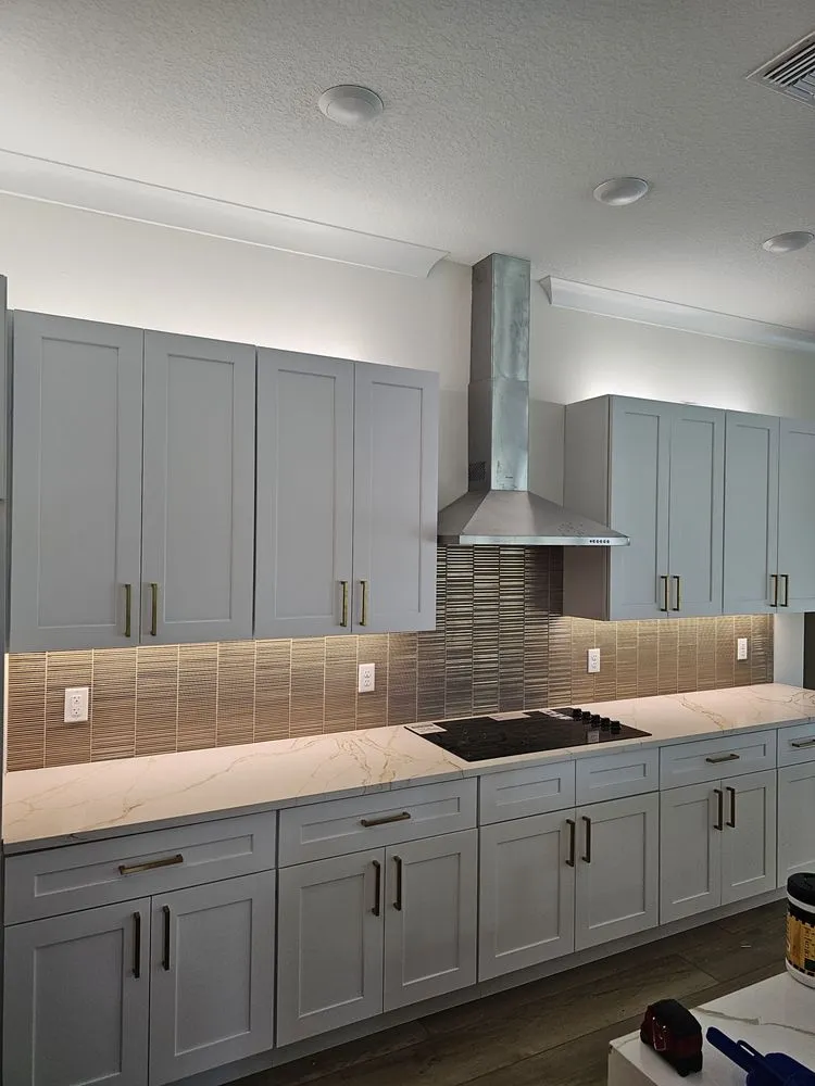 Slide of Ara's Multiservices