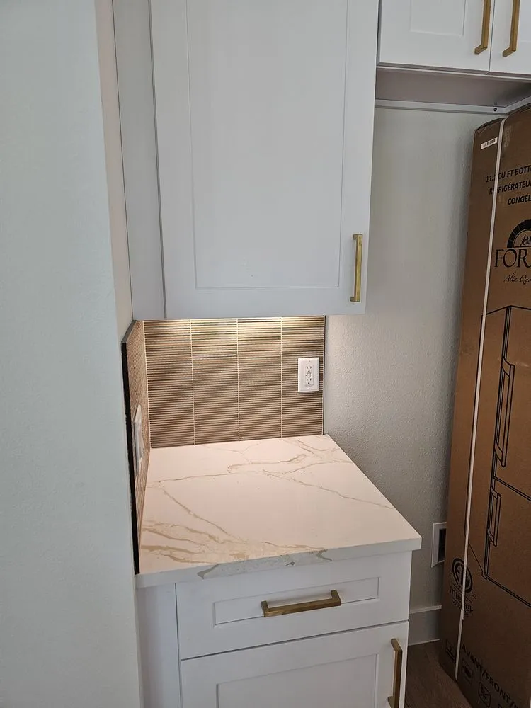 Slide of Ara's Multiservices