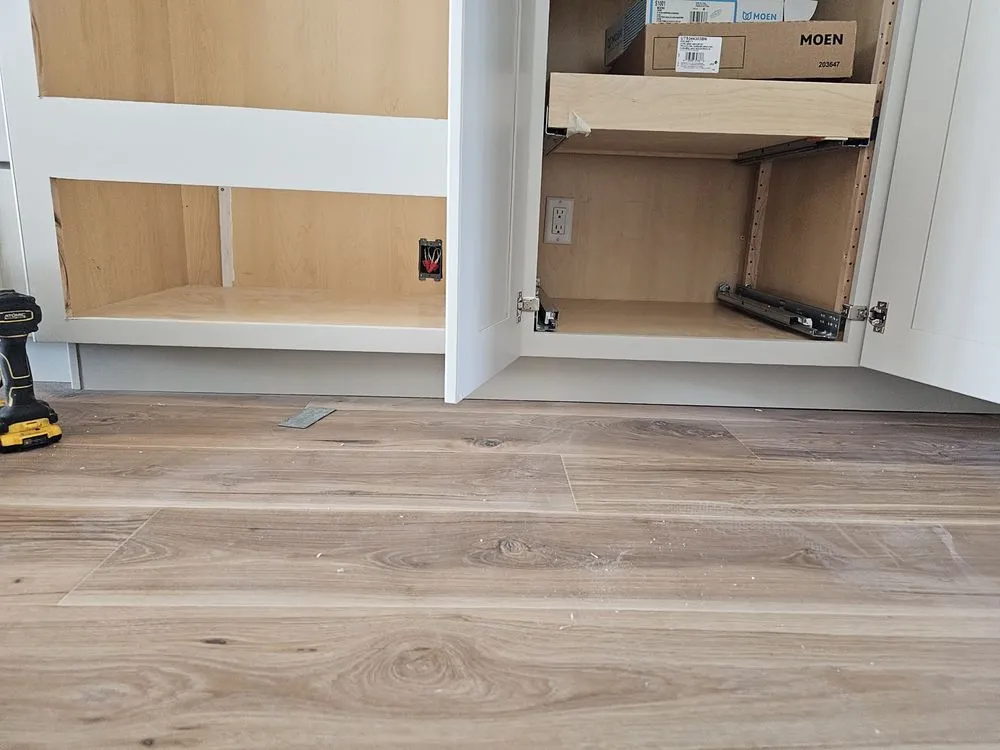 Slide of Ara's Multiservices