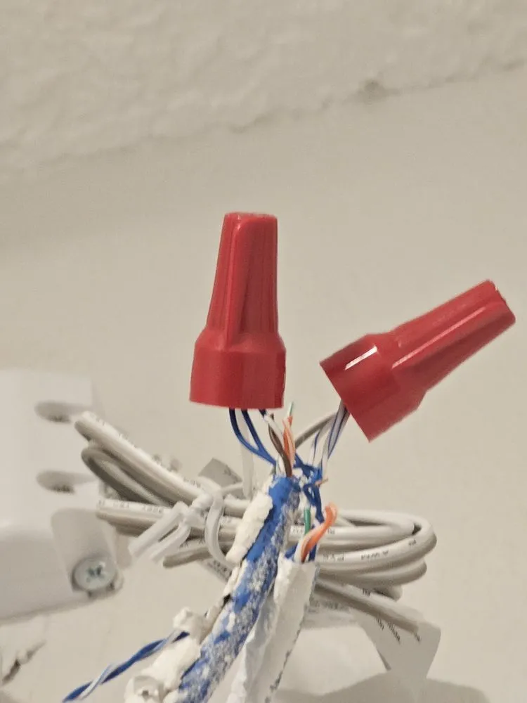 Slide of Ara's Multiservices