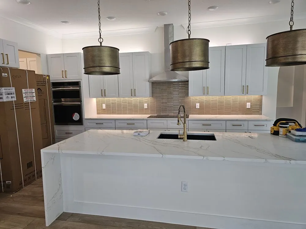 Slide of Ara's Multiservices