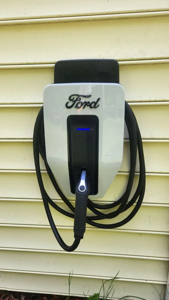 Slide of Aratech Services