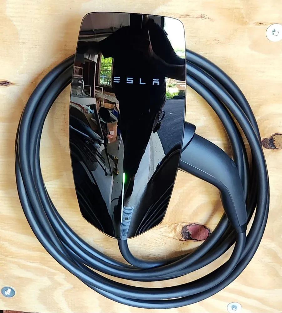 Slide of Aratech Services