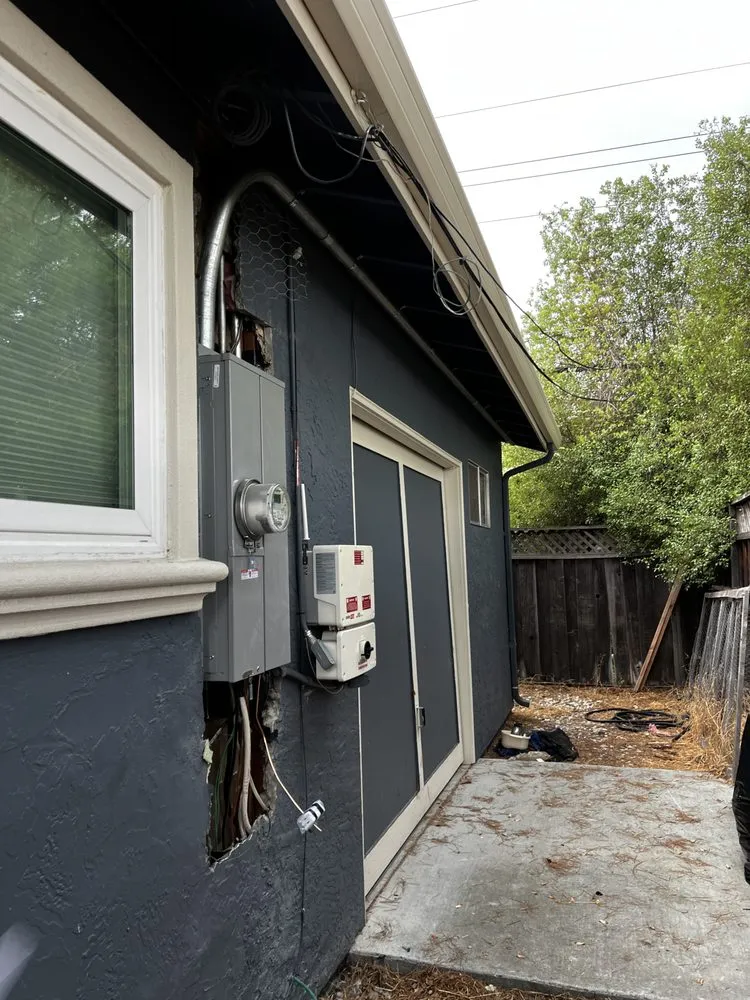 Slide of Araz Electric