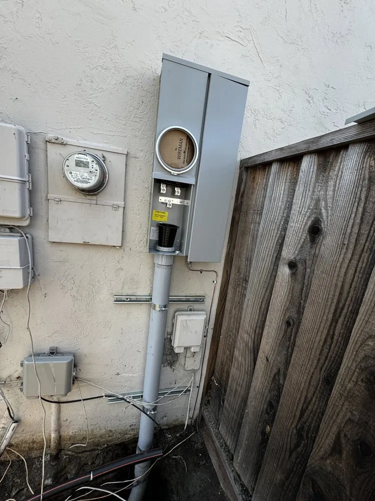 Slide of Araz Electric