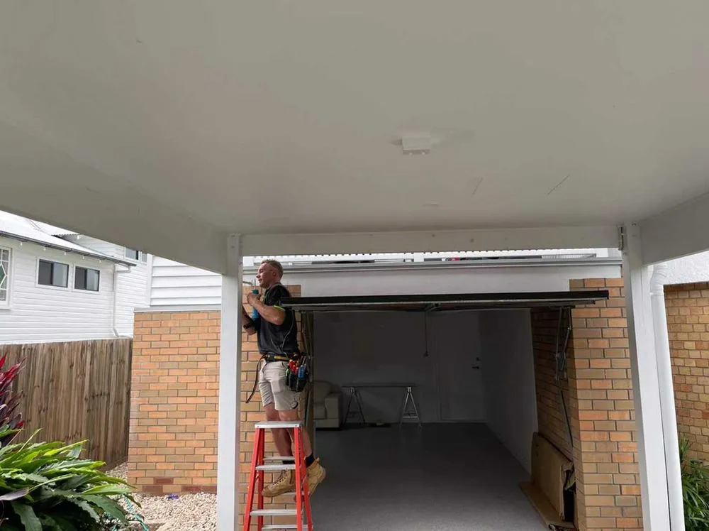 Slide of Arbor Lodge Electric