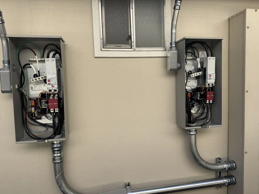 Certified electrician providing emergency electrical service in Gates, OR - Arc Electric Group