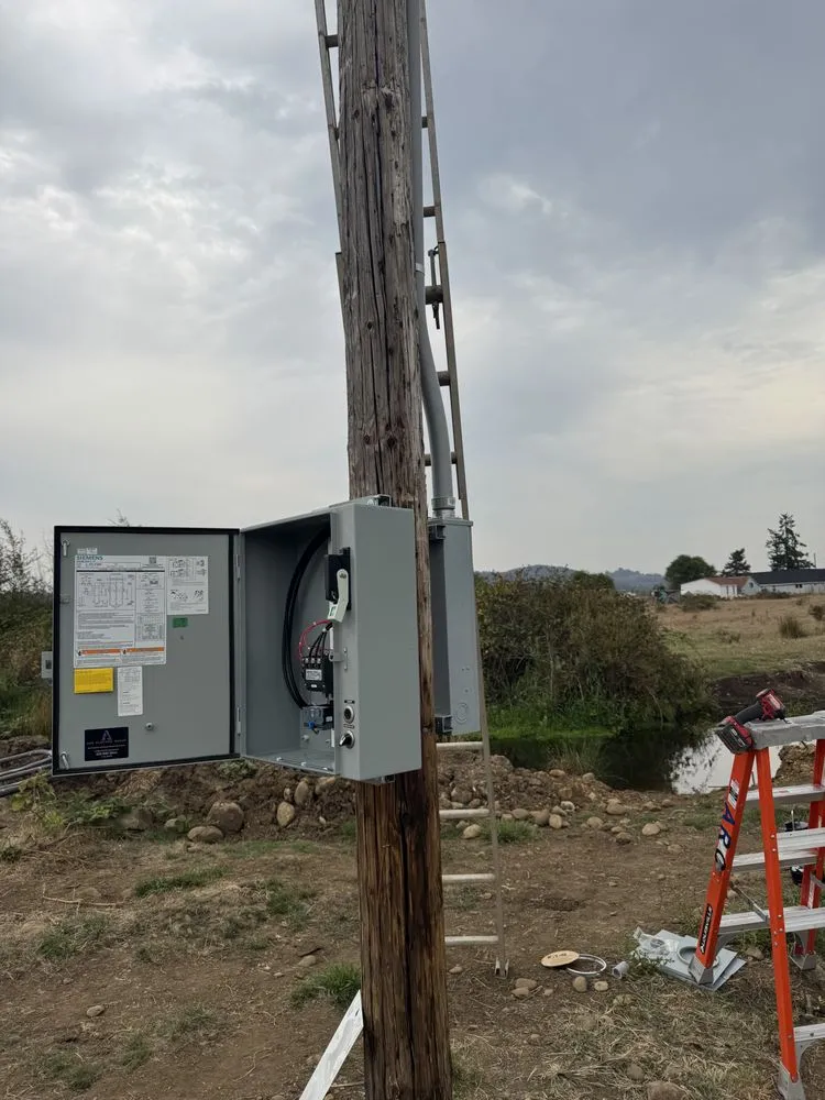 Emergency electrician providing panel upgrade in Gates, OR - Arc Electric Group
