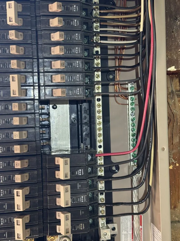 Emergency emergency electrical service in Gates, OR by Arc Electric Group