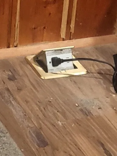 Licensed circuit breaker repair experts serving Harrisville, MI - ARC Electric