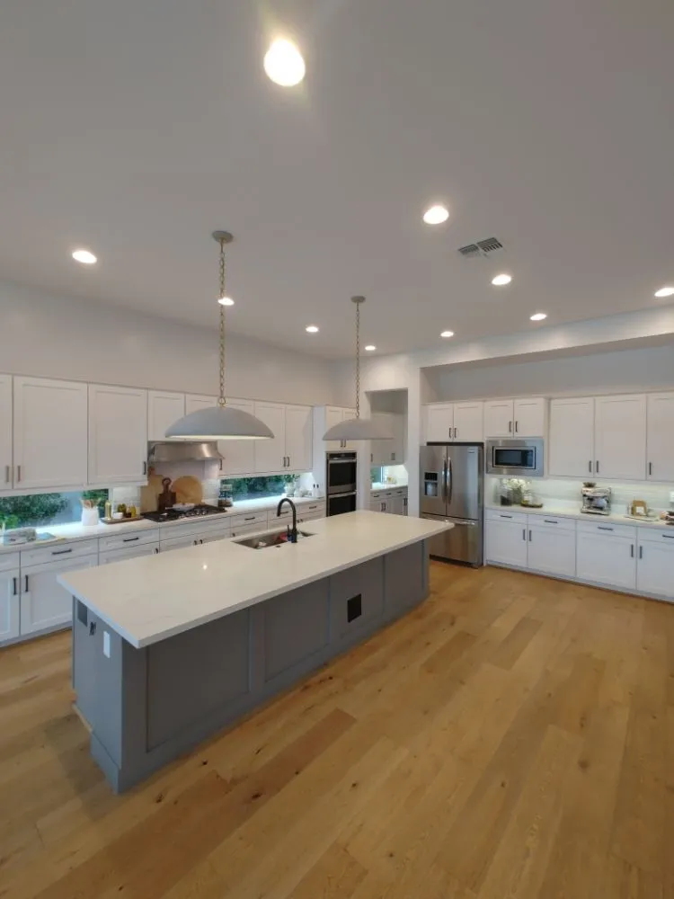 Expert electrician providing outlet and switch repair in Pinetop-Lakeside, AZ - ARC Property Services