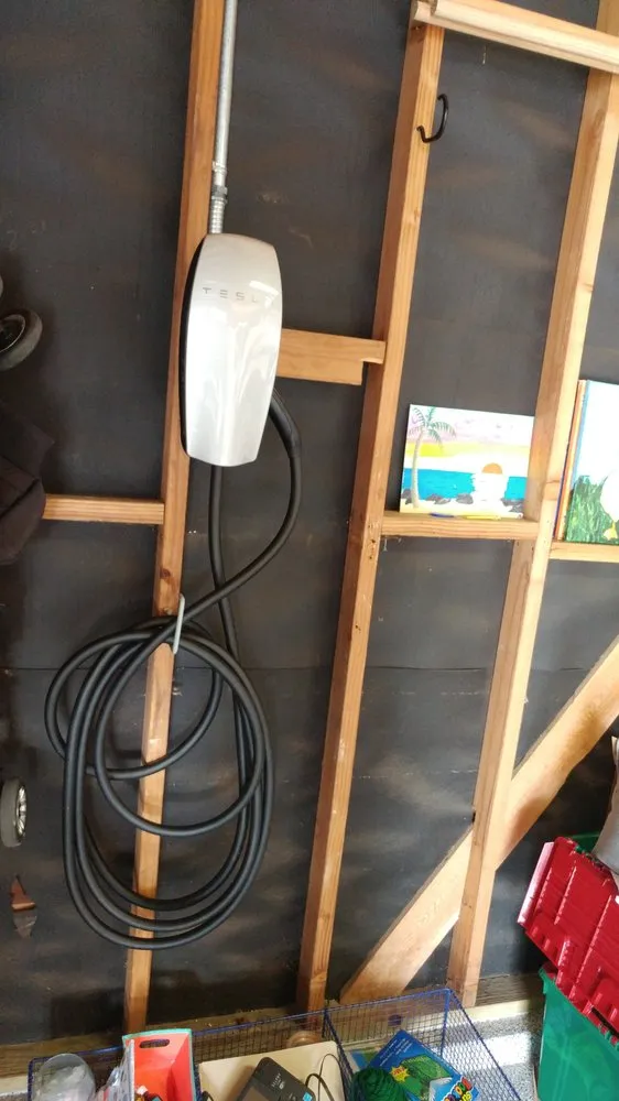Emergency electrician providing outlet and switch repair in Prescott Valley, AZ - Arcane Electric & Remodeling