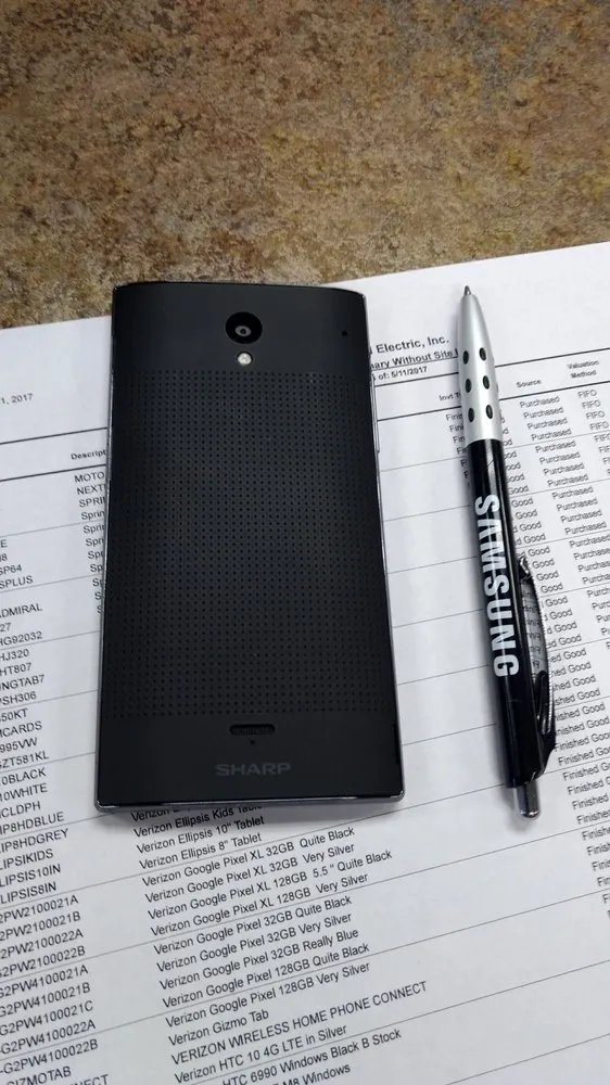 Slide of Area Wireless, Verizon Authorized Retailer