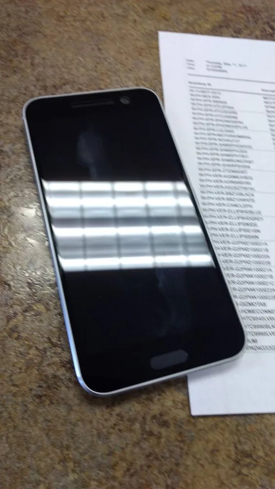 Slide of Area Wireless, Verizon Authorized Retailer