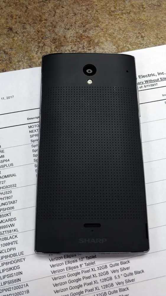 Slide of Area Wireless, Verizon Authorized Retailer