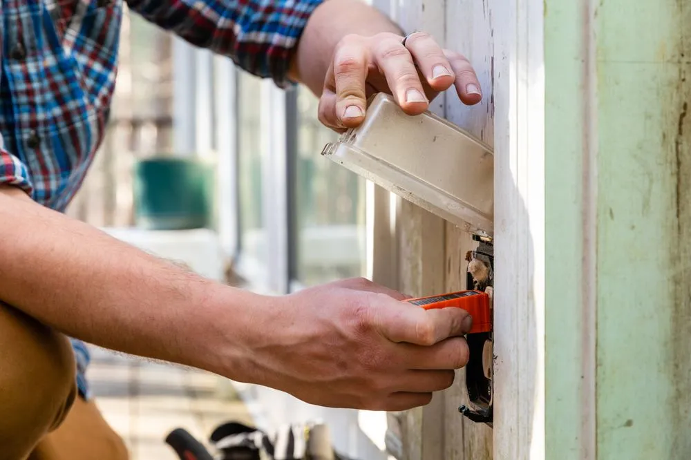 Slide of Argo Electrical Services