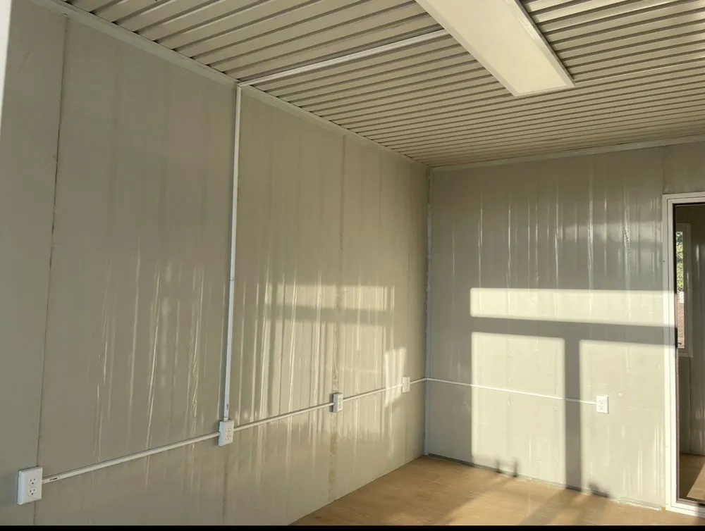 Slide of Aria Handyman