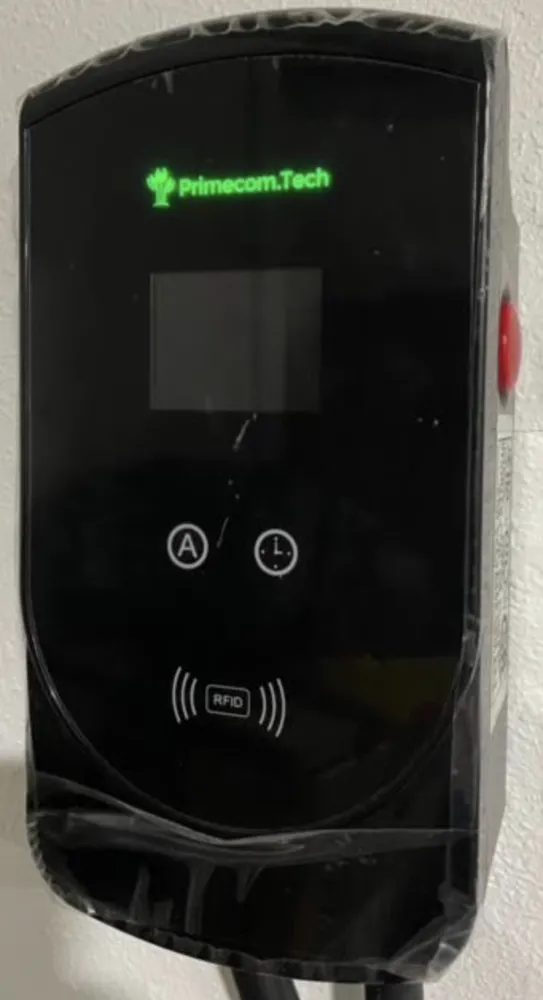 Slide of Aria Handyman