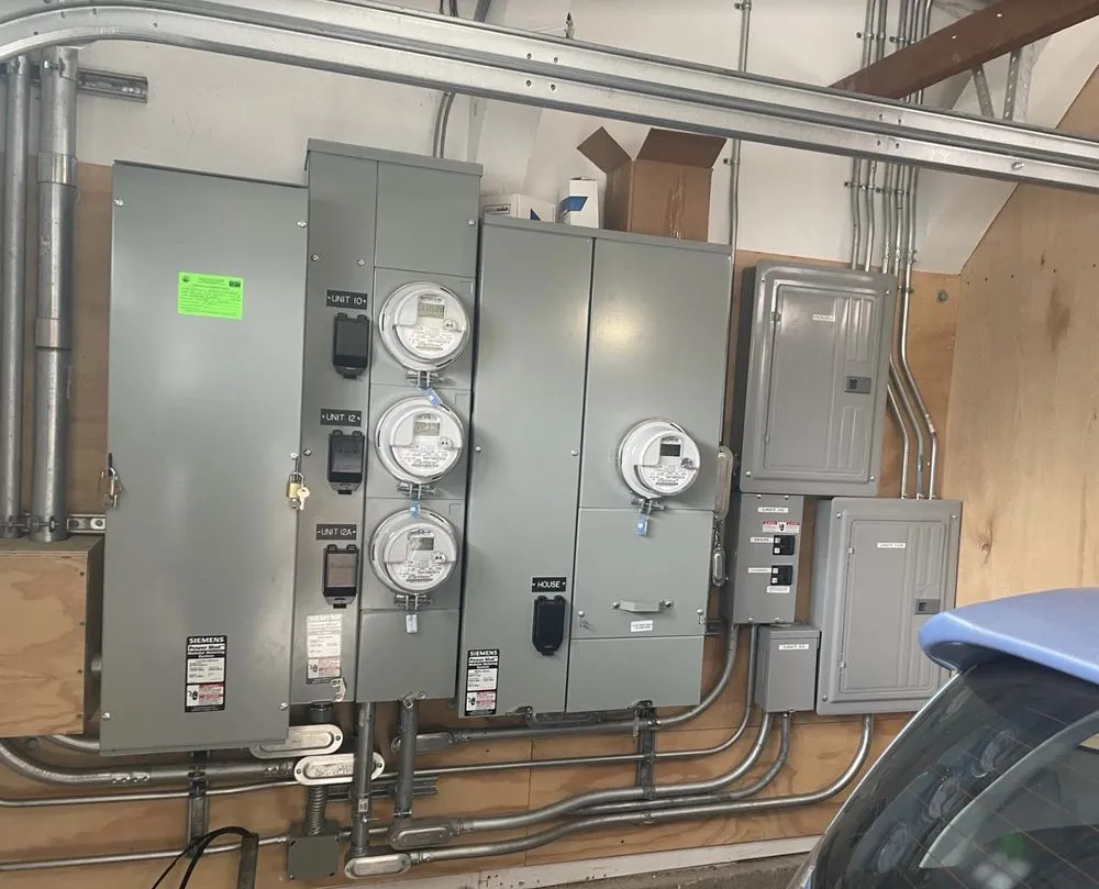 Slide of Aria Handyman