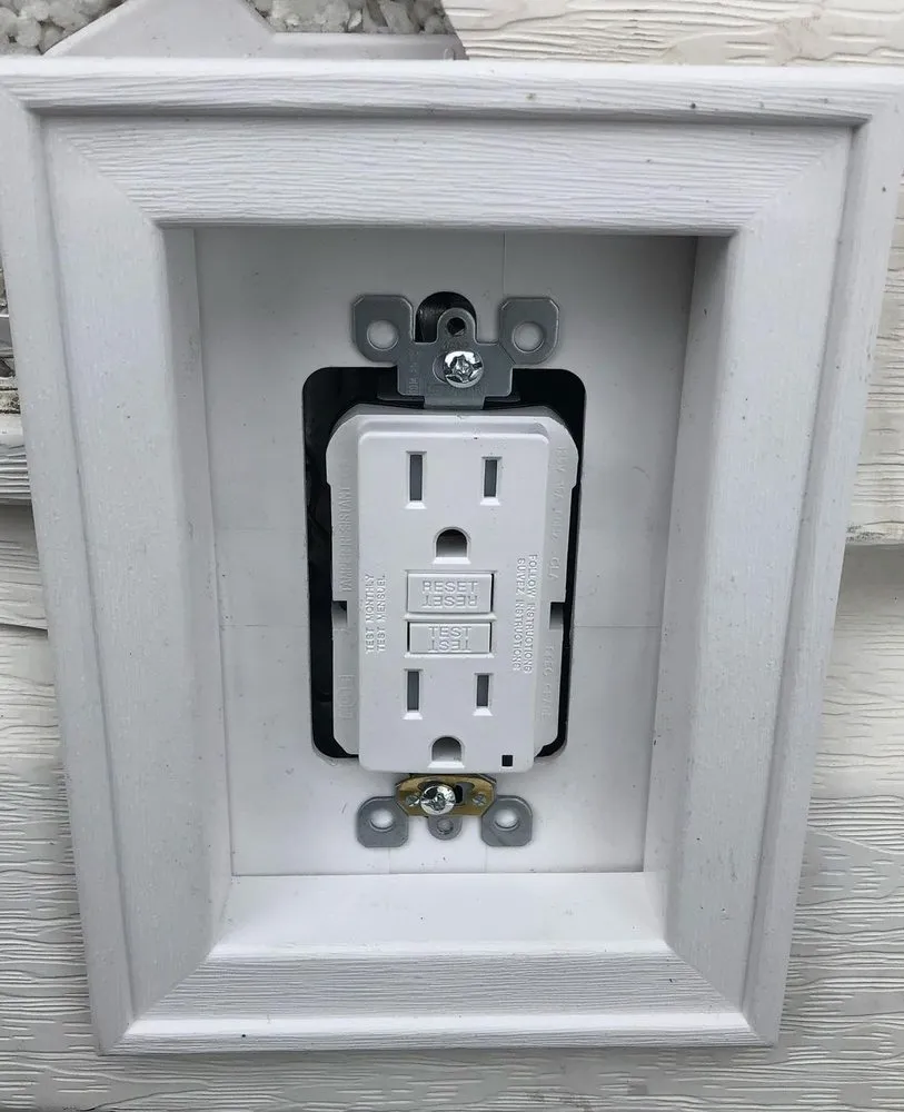 Slide of Arise Electrician