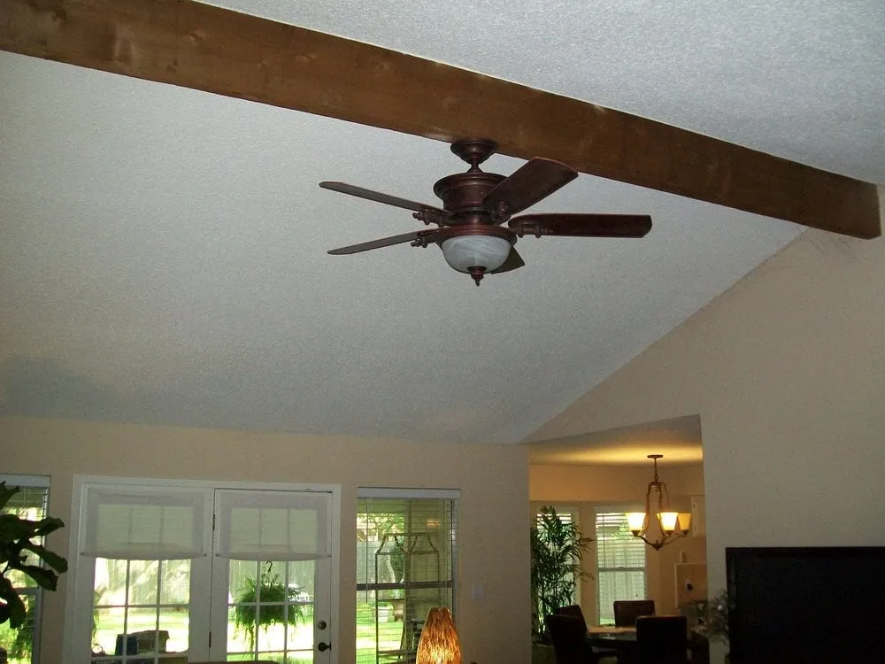 Slide of Armadillo Electrical Services