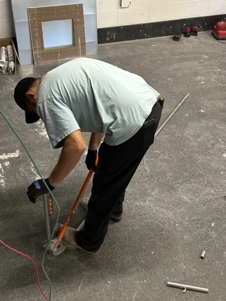 Slide of Armando Electric