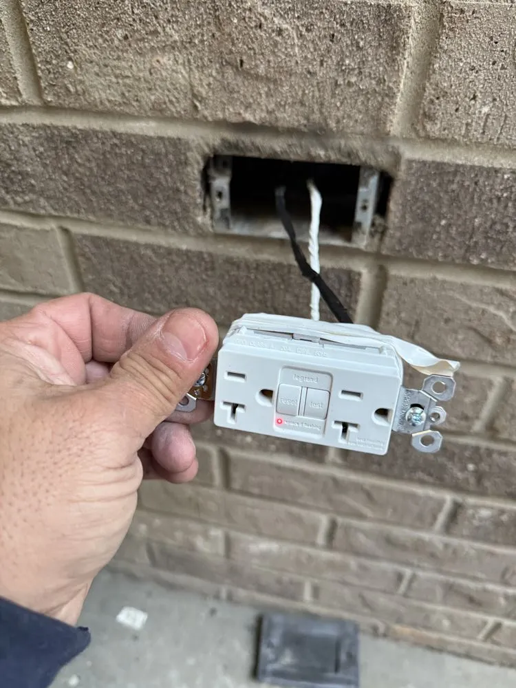 Slide of Armando Electricians