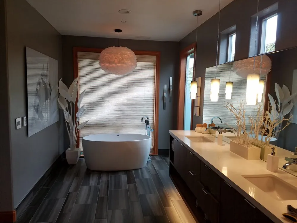 Slide of Armaz Electric