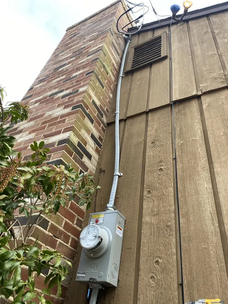 Slide of Arnie's Electric