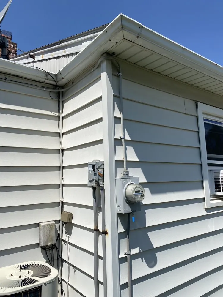 Slide of Arnie's Electric