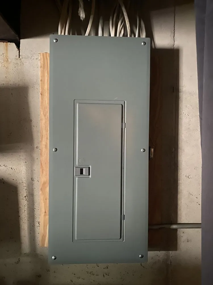 Slide of Arnie's Electric