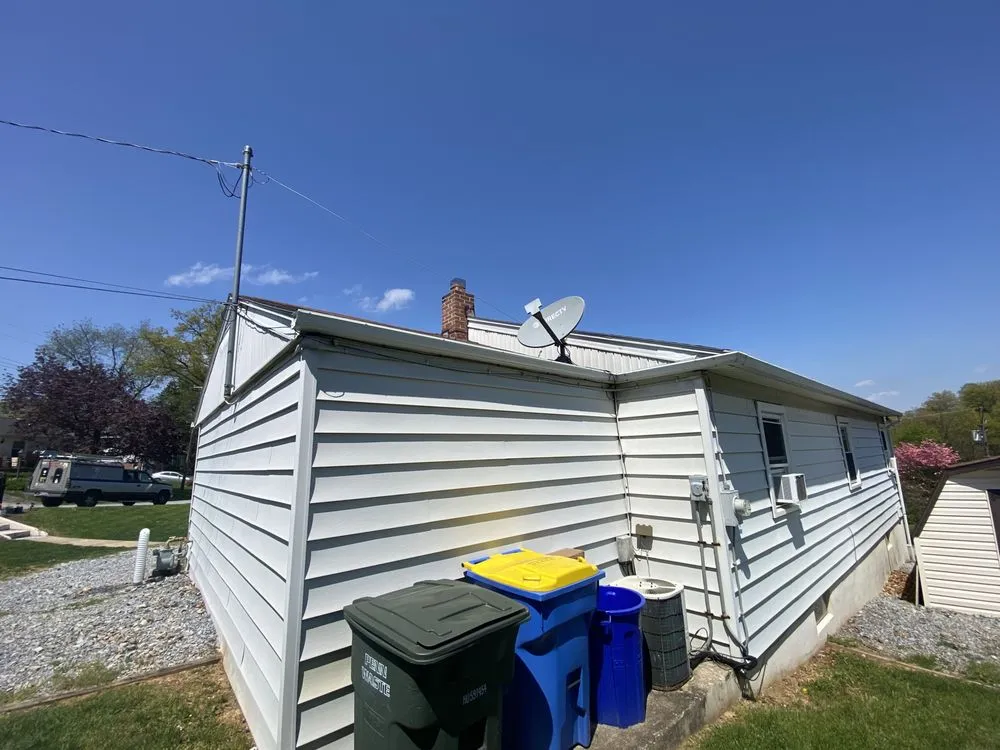 Slide of Arnie's Electric