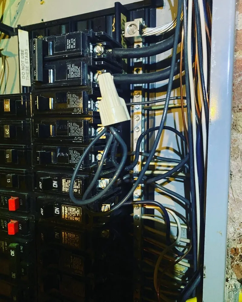 Slide of Arnie's Electric