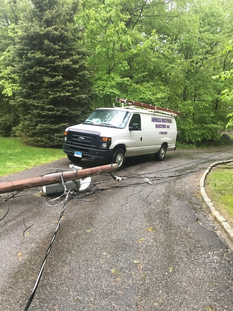 Expert emergency electrical service in ,  by Arnold Brothers Electric, Inc