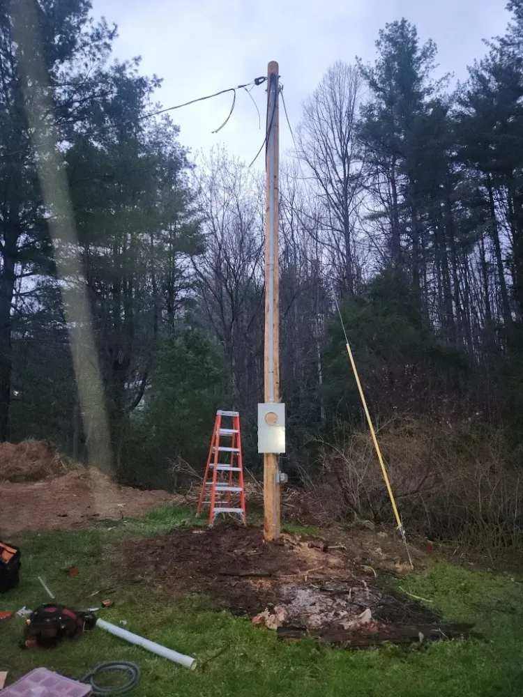 Expert electrician providing electrical repair in Roan Mountain, TN - Arnold Electrical Solutions