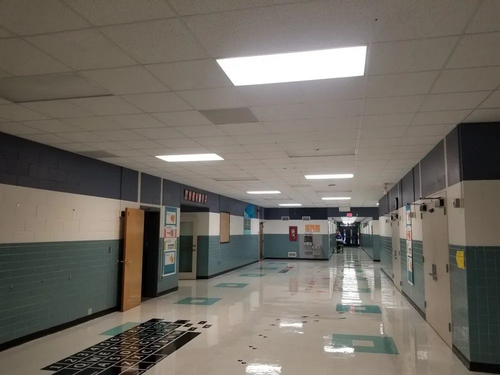 Reliable electrical service for homes in lighting installation, by