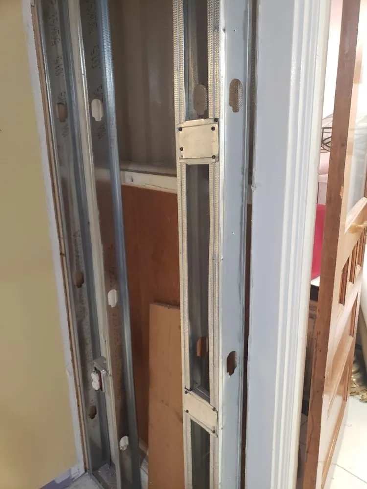 Slide of Aroma'z Home