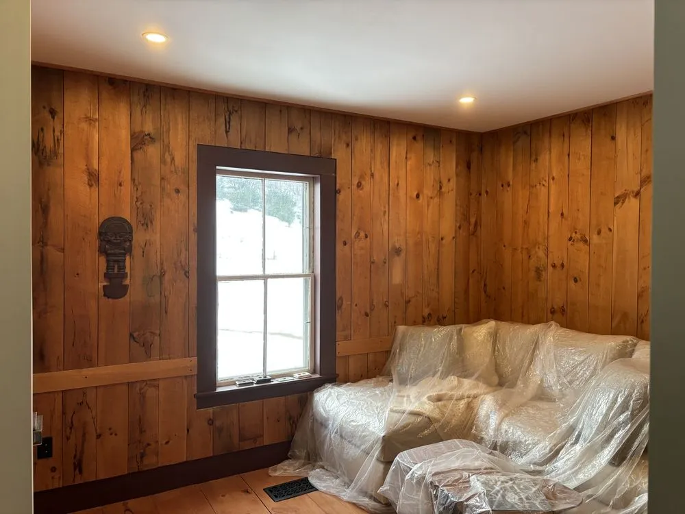 Expert outlet and switch repair experts serving Stockbridge, VT - Array of Sunshine