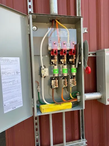 Reliable circuit breaker repair experts serving Stockbridge, VT - Array of Sunshine