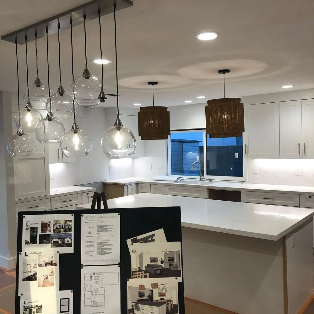 Slide of Arrow Master Electrician