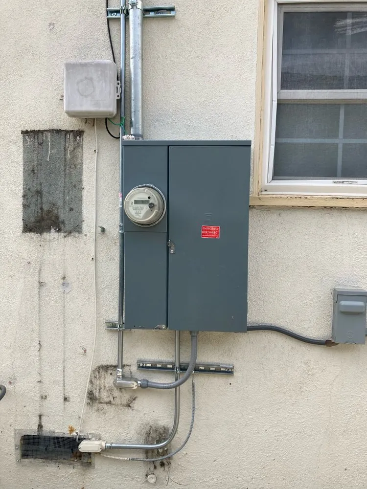 Slide of Arroyave Electric