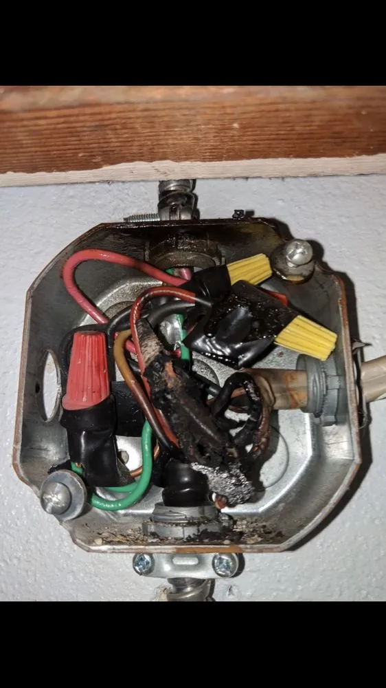 Slide of Arroyave Electric