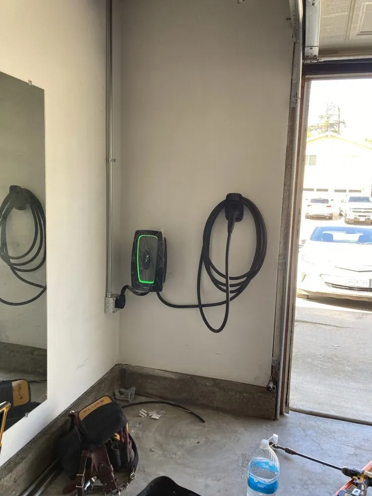 Slide of Arroyave Electric