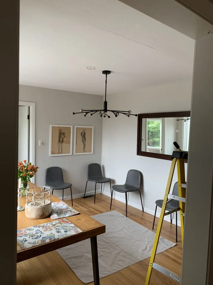 Trusted electrician providing outlet and switch repair in , 