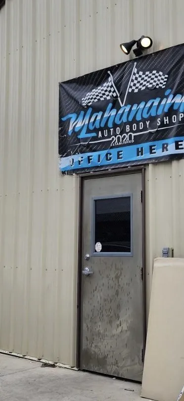 Slide of Artak Electrician