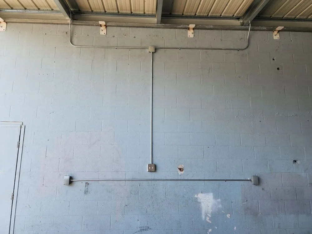 Slide of Artak Electrician