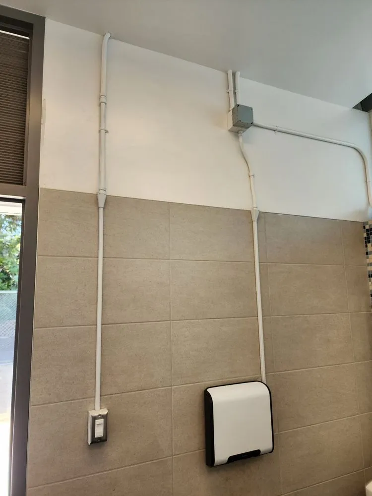 Slide of Artak Electrician