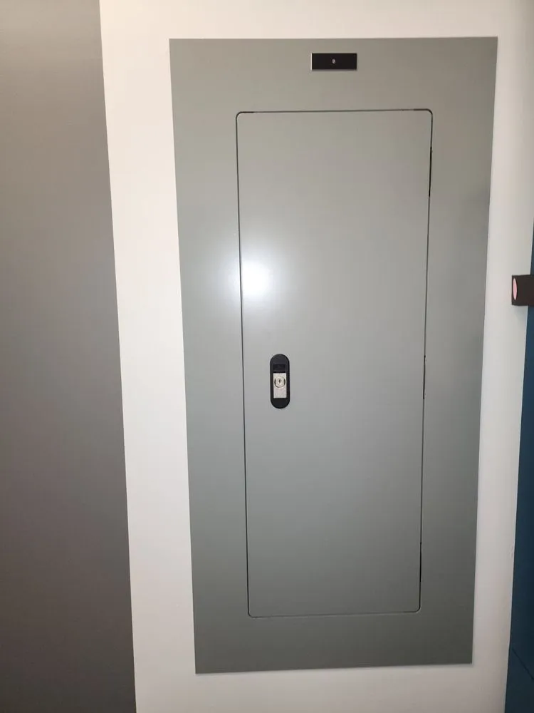 Slide of Artak Electrician